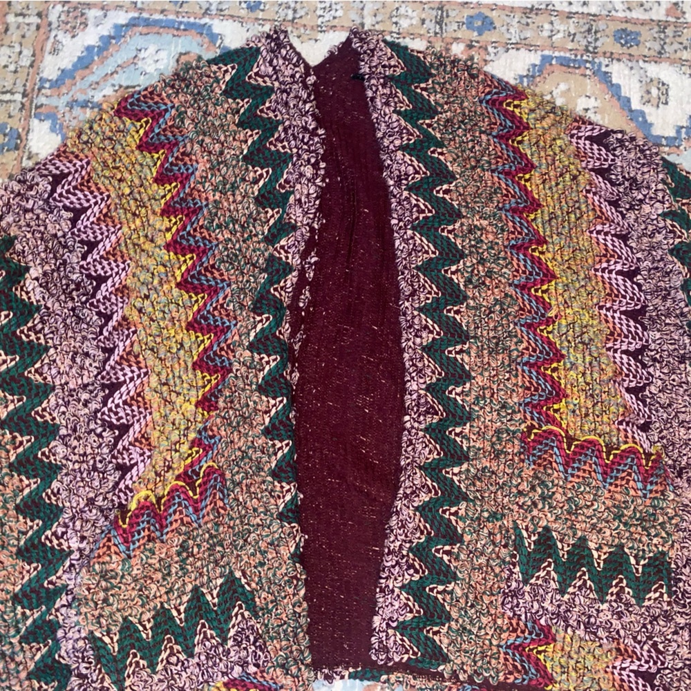 Multi colored patterned yarn shawl